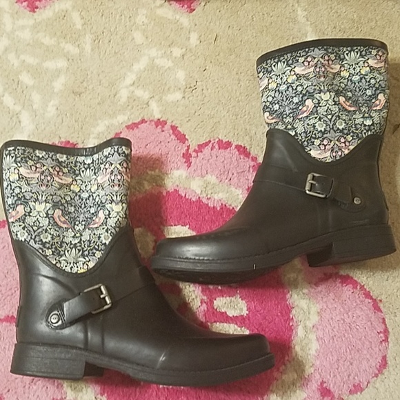 Liberty of London Shoes - Liberty Strawberry Thief Ugg Short Rain Boots